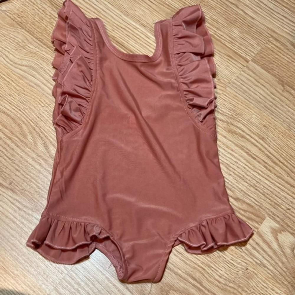 Boutique ruffle Swimsuit 100